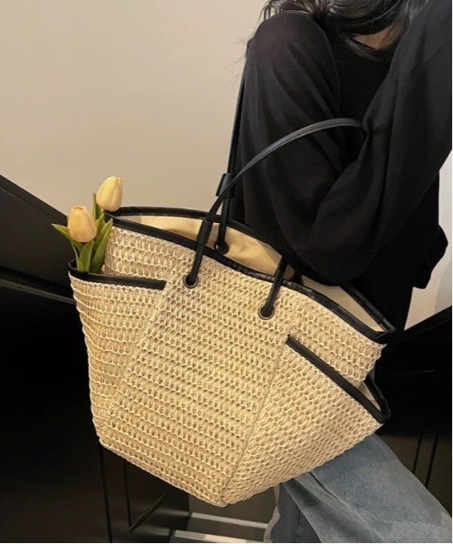 FINEnough(ファインナフ)の「ストローメッシュ配色バインダーショルダーカゴバッグ(ショルダーバッグ・レディース・ベージュ/ブラウン・FREE)」の5枚目の写真