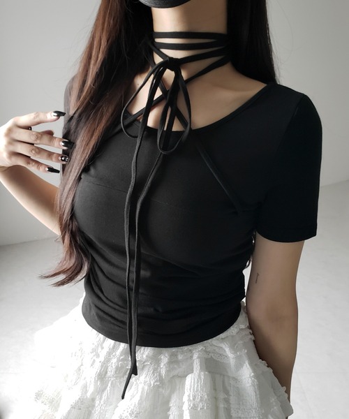me+em select(ミームセレクト)の「【 2color 】クロスストラップロングチョーカー半袖リボントップス / cross strap long choker short sleeve ribbon tops(Tシャツ/カットソー・レディース・アイボリー/ブラック・FREE)」の14枚目の写真