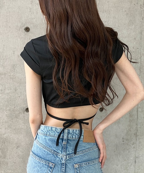 セール】テレコバックオープンクロップド丈トップス（Tシャツ