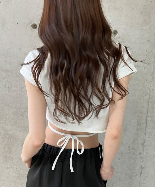 GLAMOROUS JANE（グラマラスジェーン）の「テレコバックオープンクロップド丈トップス（Tシャツ/カットソー・レディース・ブラック/ホワイト・FREE）」の12枚目の写真