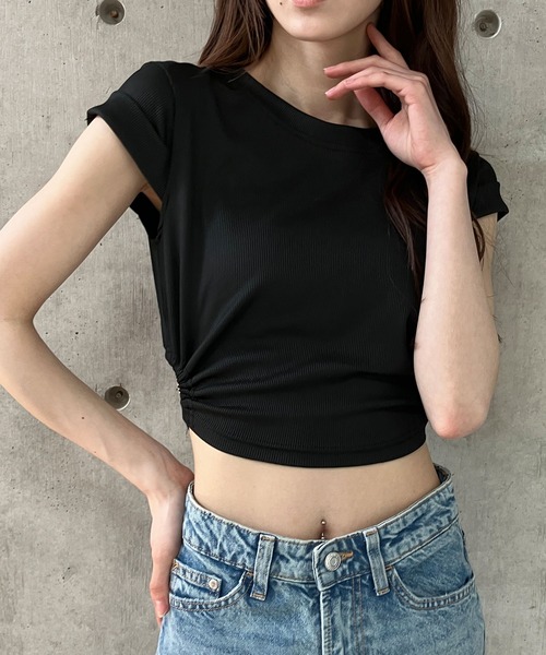 GLAMOROUS JANE（グラマラスジェーン）の「テレコバックオープンクロップド丈トップス（Tシャツ/カットソー・レディース・ブラック/ホワイト・FREE）」の15枚目の写真