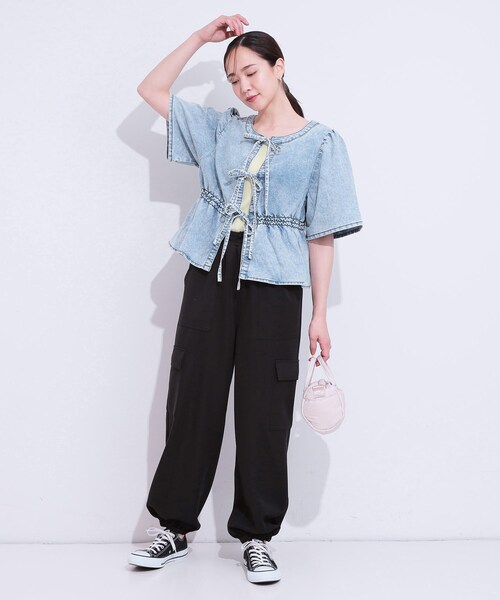 Cutie Blonde（キューティーブロンド）の「【前後2WAY/セットアップ可】ライトオンスデニム ペプラムリボントップス（Tシャツ/カットソー・レディース・ライトブルー/ブルー・01/02/03/04）」の8枚目の写真