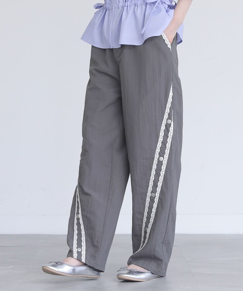 somari imagination(ソマリ イマジネーション)の「『レースラインカーブパンツ』(その他パンツ・レディース・ブラック/グレー・2/1)」の10枚目の写真