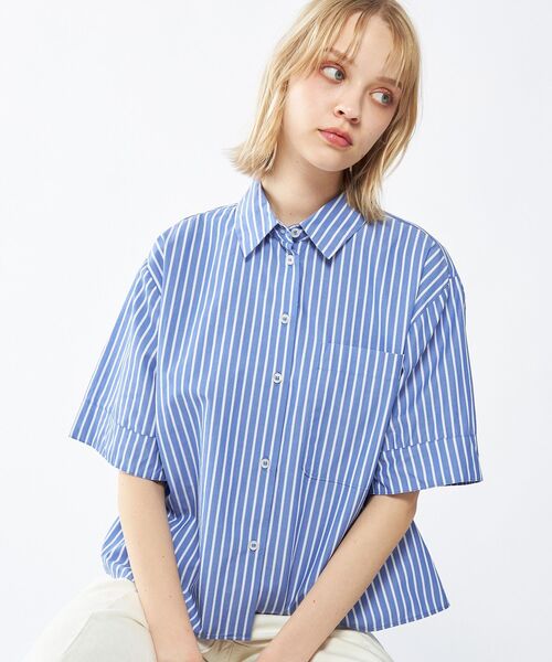 tommy jeans（トミー ジーンズ）の「ポプリンボクシーショートスリーブシャツ（シャツ/ブラウス・レディース・ホワイト/ブルー・32inch/34inch）」の4枚目の写真