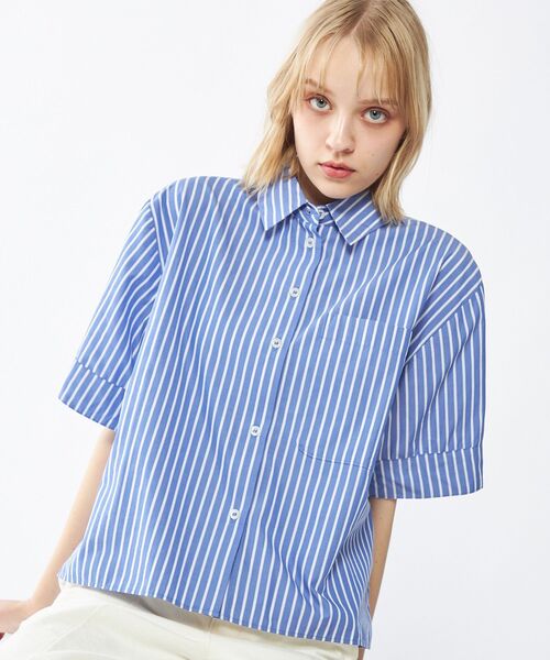 tommy jeans（トミー ジーンズ）の「ポプリンボクシーショートスリーブシャツ（シャツ/ブラウス・レディース・ホワイト/ブルー・32inch/34inch）」の3枚目の写真