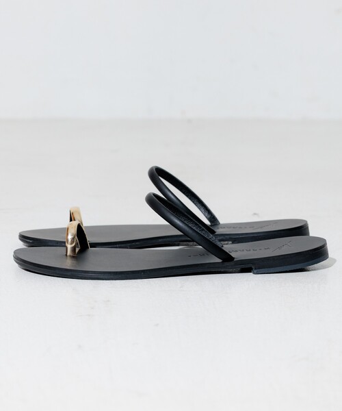 NICOLAS LAINAS リングベルト フラットサンダル 39 NICOLAS LAINAS リングベルト フラットサンダル 39 NICOLAS