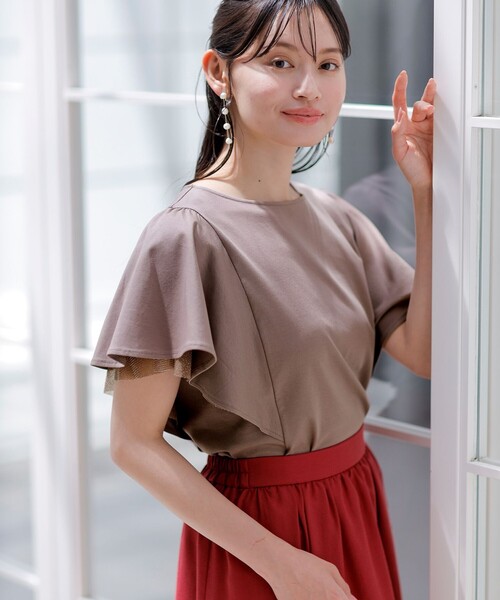 ANY SIS(エニィスィス)の「着映えフリルスリーブ カットソー(Tシャツ/カットソー・レディース・ブラック系/アイボリー系/スカイブルー系/グリーン系/ダークブラウン系/ピンク系・4)」の3枚目の写真