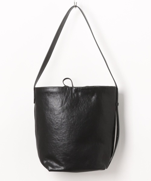 エーゼロ（エーゼロ）の「《牛革》ポーチ付きバケットショルダー（ショルダーバッグ・レディース・ブラック/グレイッシュベージュ・FREE）」の14枚目の写真