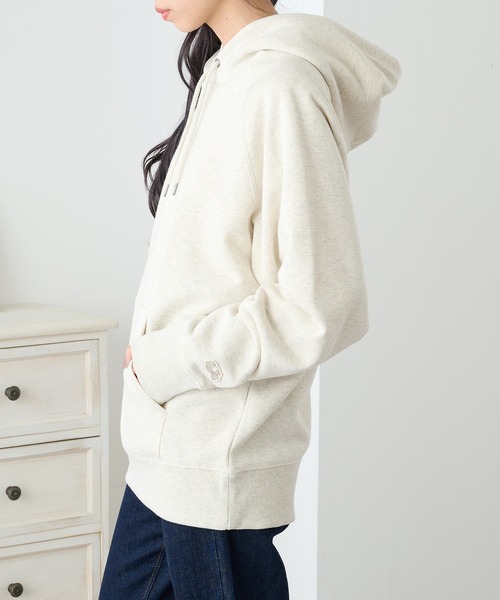 FRUIT OF THE LOOM（フルーツオブザルーム）の「【FRUIT OF THE LOOM】BASIC SWEAT HOODIE  無地 スウェット ギフト プレゼント（パーカー・レディース・ブラック/ネイビー/アイボリー/グレー・XL/L/M/S）」の12枚目の写真