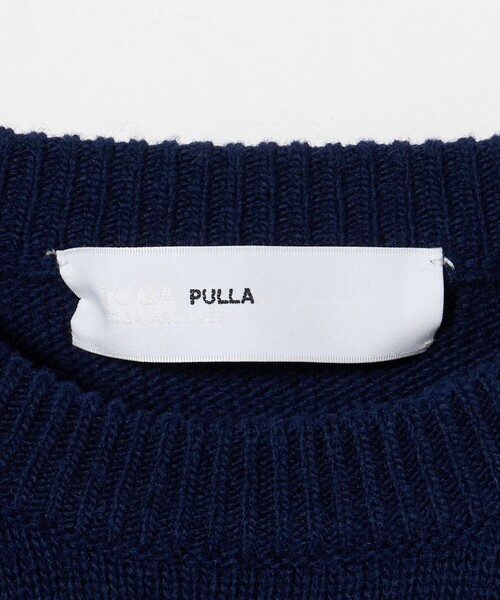 TOGA PULLA（トーガ　プルラ）の「＜TOGA PULLA＞レースヘム ニット ワンピース（ワンピース・レディース・ブラウン系/ネイビー・36）」の3枚目の写真