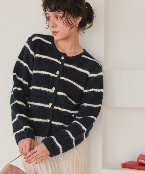 titivate（ティティベイト）の「プチループゴールド釦ニットカーディガン（カーディガン/ボレロ・レディース・ブルー系その他/レッド/ホワイト系その他/ブラック/マルチ・S/M/L）」の3枚目の写真