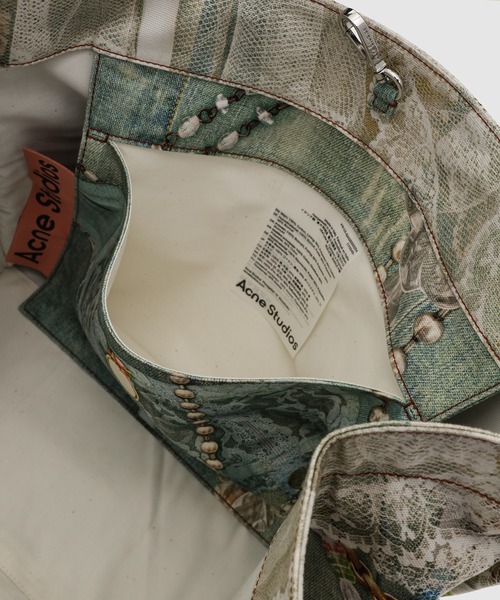 Acne Studios（アクネストゥディオズ）の「FN-UX-BAGS000204（トートバッグ・メンズ・ホワイト×グリーン・ONE SIZE）」の9枚目の写真