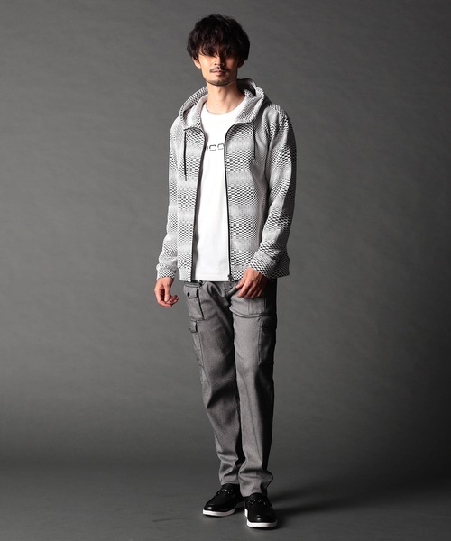 NICOLE CLUB FOR MEN(ニコルクラブフォーメン)の「ジオメトリックジップアップパーカー(パーカー・メンズ・ホワイト系1/ホワイト系2/ブラック系・MEDIUM/LARGE/X-LARGE)」の6枚目の写真