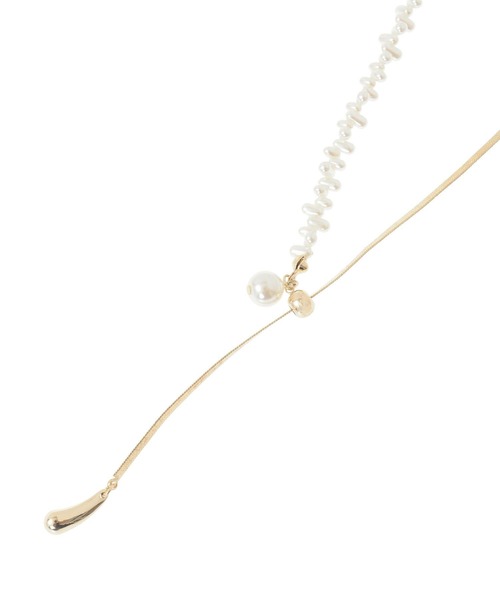 earth music&ecology（アースミュージックアンドエコロジー）の「スネークチェーン×パールスライドロングネックレス（ネックレス・レディース・ゴールド/シルバー・FREE）」の13枚目の写真
