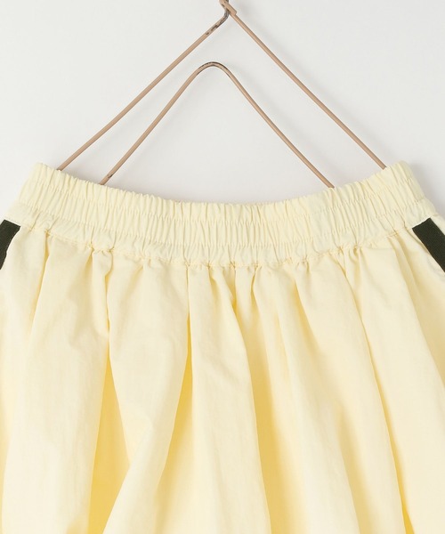 LOWRYS FARM（ローリーズファーム）の「ナイロンバルーンスカート　 587443（スカート・キッズ・ブラック/オフホワイト・110cm/120cm/130cm/140cm/150cm）」の4枚目の写真