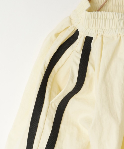 LOWRYS FARM（ローリーズファーム）の「ナイロンバルーンスカート　 587443（スカート・キッズ・ブラック/オフホワイト・110cm/120cm/130cm/140cm/150cm）」の6枚目の写真