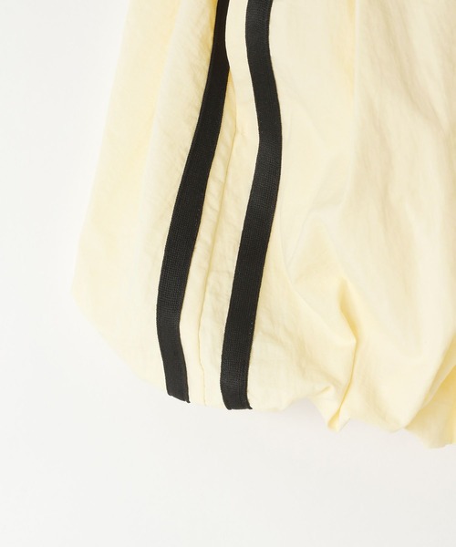 LOWRYS FARM（ローリーズファーム）の「ナイロンバルーンスカート　 587443（スカート・キッズ・ブラック/オフホワイト・110cm/120cm/130cm/140cm/150cm）」の7枚目の写真