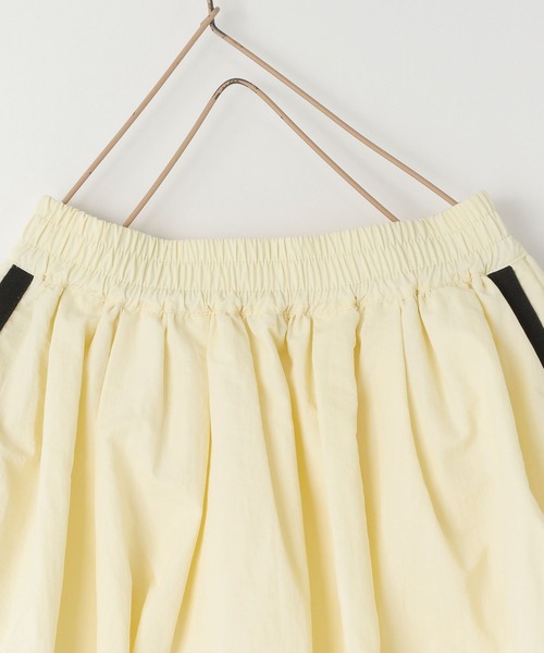 LOWRYS FARM（ローリーズファーム）の「ナイロンバルーンスカート　 587443（スカート・キッズ・ブラック/オフホワイト・110cm/120cm/130cm/140cm/150cm）」の10枚目の写真