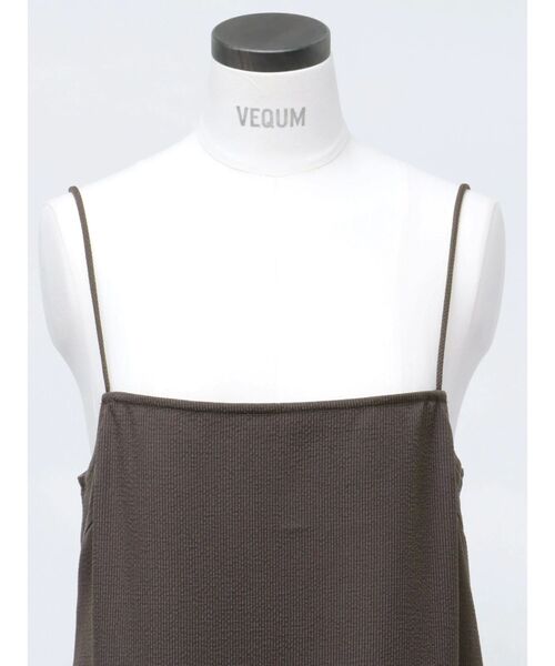 VEQUM(VEQUM)の「【VEQUM】NARROW STRAP CA OP(ワンピース・レディース・ブラウン/ブラック・FREE)」の9枚目の写真