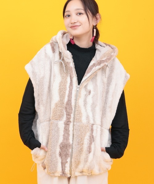 チチカカ（チチカカ）の「ボアジップフードベスト（その他アウター・レディース・カラフル/その他1/ベージュ・FREE）」の8枚目の写真