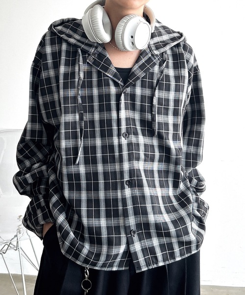 MandO（Auntie Rosa）（エムオー）の「オーバーチェックシャツフーディ（シャツ/ブラウス・メンズ・ブラック/ブルー・LARGE/MEDIUM）」の2枚目の写真