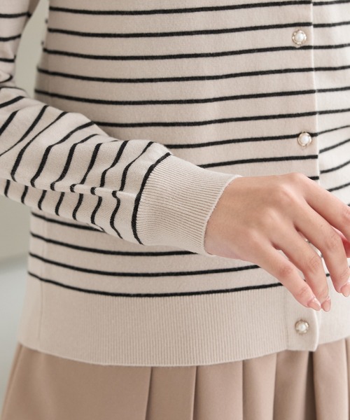 Honeys（ハニーズ）の「【しなやかニット・ヒアルロン酸加工】ヒアルロン酸クルーカーデ（カーディガン/ボレロ・レディース・ブラック×ベージュ/レッド/アイボリー/ピンク系その他/ブラック/杢グレー・L/LL/M）」の11枚目の写真