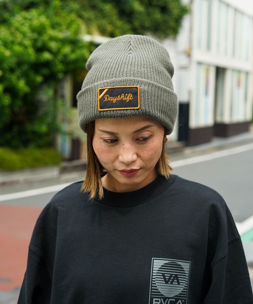 RVCA（ルーカ）の「RVCA メンズ DAYSHIFT 2 BEANIE ビーニー 【2025年秋冬モデル】/ルーカワッペンワンポイントニットキャップ・ビーニー（ニットキャップ/ビーニー・メンズ・オリーブ・FREE）」の5枚目の写真