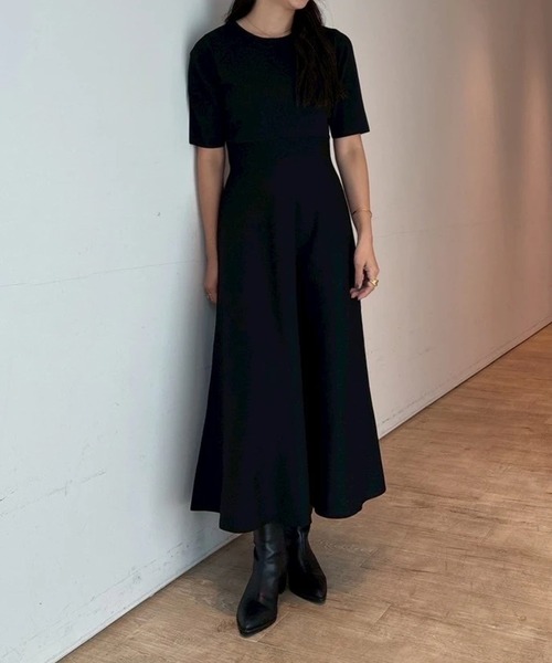 【新品タグ付き】CADUNE FIT&FLAREKNITワンピース 36 CADUNE（カデュネ）の「FIT＆FLAREKNITワンピース