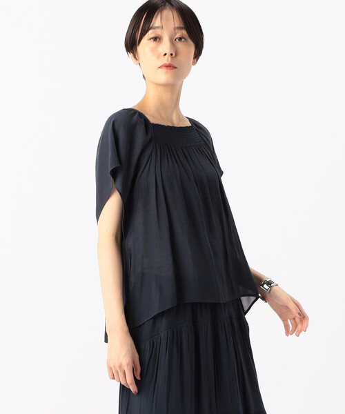 K.T KIYOKO TAKASE（キヨコタカセ）の「【セットアップ対応】スプリットジョーゼット シャーリングブラウス（シャツ/ブラウス・レディース・ネイビー・7号）」の9枚目の写真