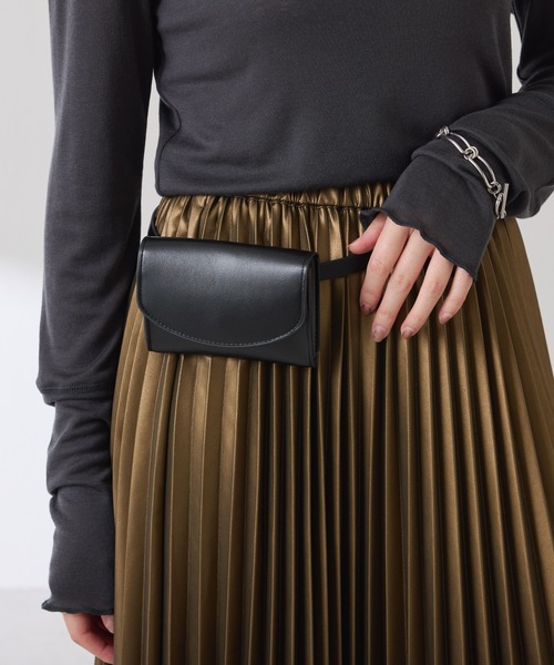 PAPILLONNER（パピヨネ）の「バッグ付きベルト（ベルト・レディース・ブラック/キャメル・FREE）」の2枚目の写真