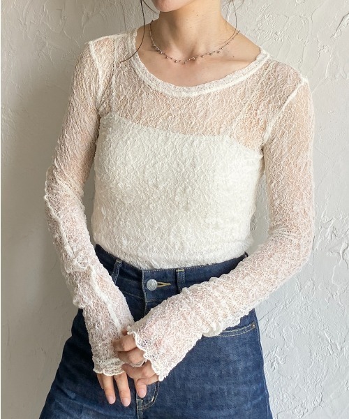 She's Closet(シーズクローゼット)の「長袖クルーネック透かし編みストレッチレースシアートップス(Tシャツ/カットソー・レディース・ホワイト/ブラック/ブラウン系その他/スモークピンク/ブラウン/ブルーグレー・FREE)」の1枚目の写真