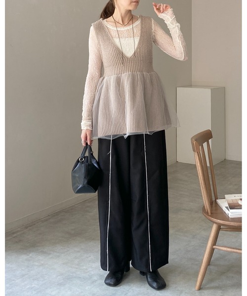 She's Closet(シーズクローゼット)の「長袖クルーネック透かし編みストレッチレースシアートップス(Tシャツ/カットソー・レディース・ホワイト/ブラック/ブラウン系その他/スモークピンク/ブラウン/ブルーグレー・FREE)」の10枚目の写真
