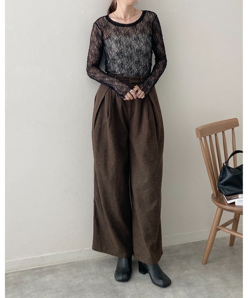 She's Closet(シーズクローゼット)の「長袖クルーネック透かし編みストレッチレースシアートップス(Tシャツ/カットソー・レディース・ホワイト/ブラック/ブラウン系その他/スモークピンク/ブラウン/ブルーグレー・FREE)」の9枚目の写真