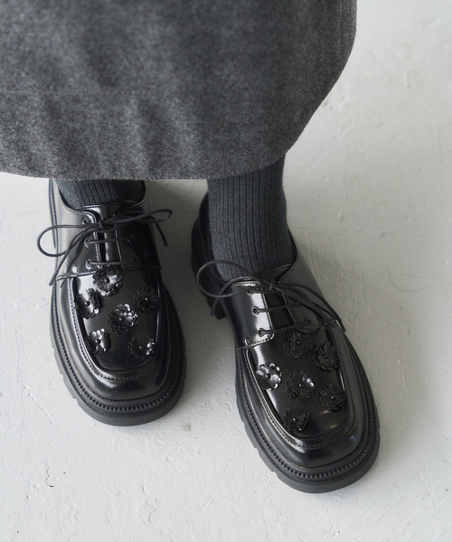 Youn-a×LE TALONアツゾコフラワーレースアップ（ローファー）｜LE