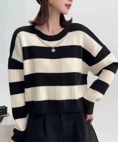 cammie（キャミー）の「ワイドボーダークロップドニット（ニット/セーター・レディース・ベージュ/オフホワイト/グレー・F）」の4枚目の写真