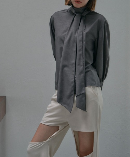 MAISON ELLIE(メゾンエリー)の「square cut-off pants(スラックス・レディース・グレー/ブラック/アイボリー・FREE)」の5枚目の写真