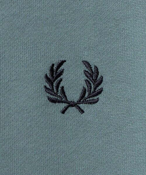 FRED PERRY(フレッドペリー)の「<FRED PERRY>クルーネック スウェット(スウェット・メンズ・ライトブルー/ブラック/グレー系・M/L)」の12枚目の写真