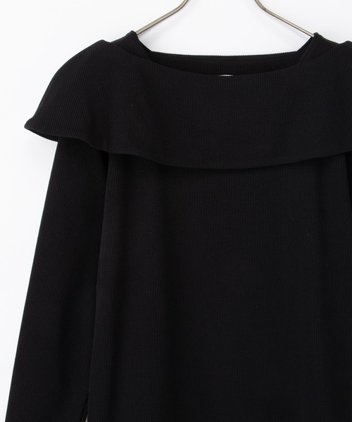 Honeys(ハニーズ)の「オフショル風トップス(Tシャツ/カットソー・レディース・ブラック/ボルドー/アイボリー/ヘザーチャコール/レッド/サックスブルー・S/M/LL/L/3L)」の19枚目の写真