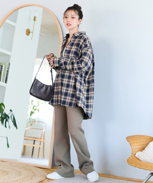 FREAK'S STORE（フリークスストア）の「限定展開　リブ フレア ニットパンツ（その他パンツ・レディース・ライトグレー/ダークブラウン/ベージュ/ブラック/ブルーグレー/ナチュラル/杢グレー・SMALL/MEDIUM）」の11枚目の写真