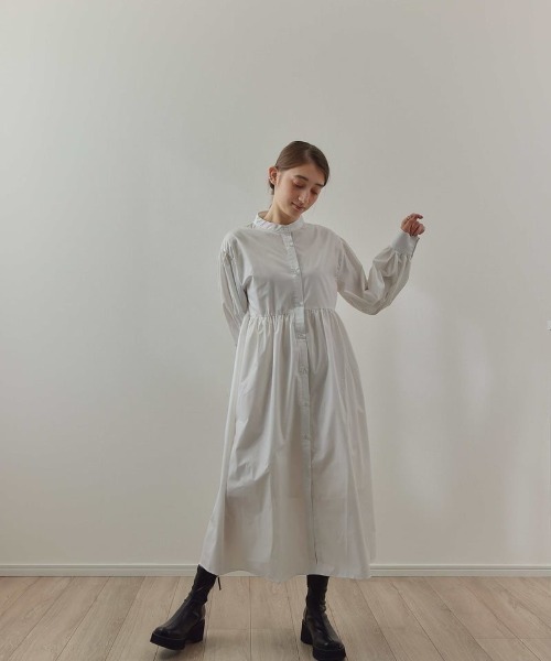 KALENO（カレノ）の「cotton gather shirt op（シャツワンピース・レディース・ブラック/ホワイト・FREE）」の12枚目の写真