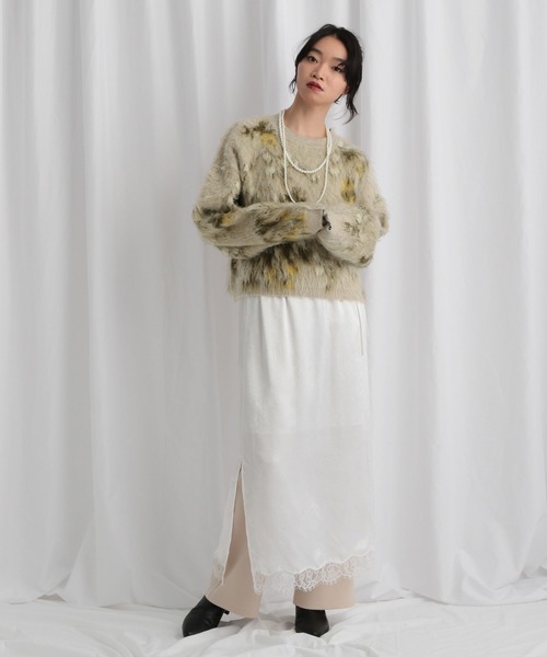 mysty woman（ミスティウーマン）の「フラワージャガードシャギーニット 603614（ニット/セーター・レディース・ブラック/アイボリー/ベージュ・FREE）」の5枚目の写真