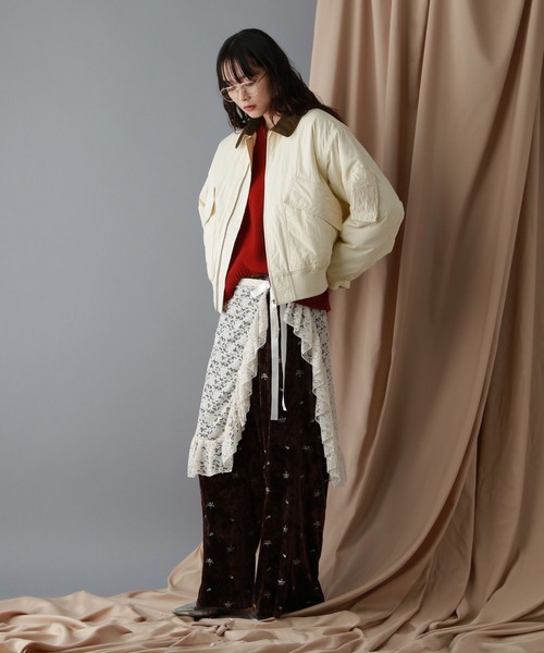 RAGEBLUE（レイジブルー）の「選べるシルエット/中綿フライトジャケット（ブルゾン・レディース・ホワイト/オリーブ/ブラック/ボルドー・LARGE/MEDIUM）」の5枚目の写真