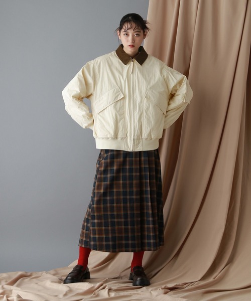 RAGEBLUE（レイジブルー）の「選べるシルエット/中綿フライトジャケット（ブルゾン・レディース・ホワイト/オリーブ/ブラック/ボルドー・LARGE/MEDIUM）」の10枚目の写真