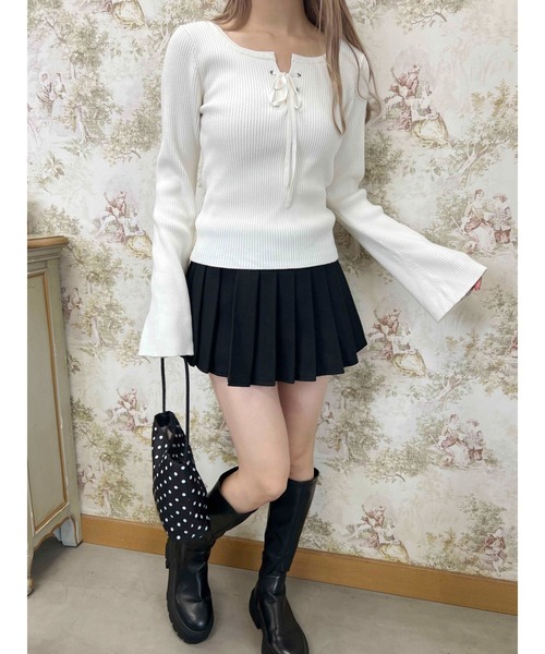 PHILLY(フィリー)の「ベルスリーブレースアップニット(ニット/セーター・レディース・ブラック/アイボリー・FREE)」の4枚目の写真