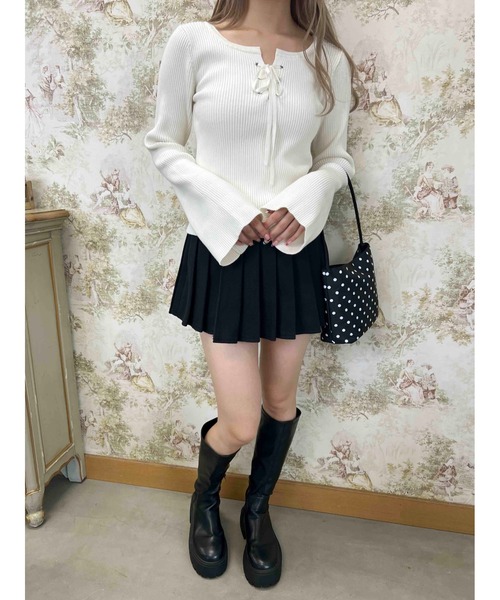 PHILLY(フィリー)の「ベルスリーブレースアップニット(ニット/セーター・レディース・ブラック/アイボリー・FREE)」の6枚目の写真