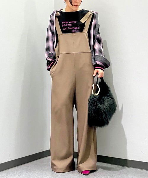 Q(キュー)の「ショルダーベルトサロペット(サロペット/オーバーオール・レディース・チャコールグレー/カーキブラウン・MEDIUM)」の1枚目の写真