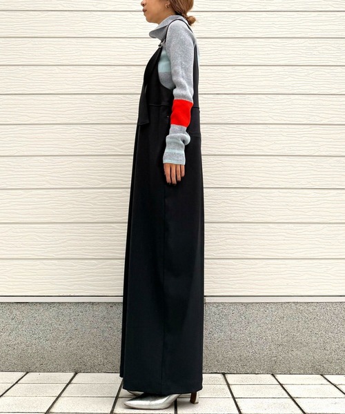 Q(キュー)の「ショルダーベルトサロペット(サロペット/オーバーオール・レディース・チャコールグレー/カーキブラウン・MEDIUM)」の4枚目の写真