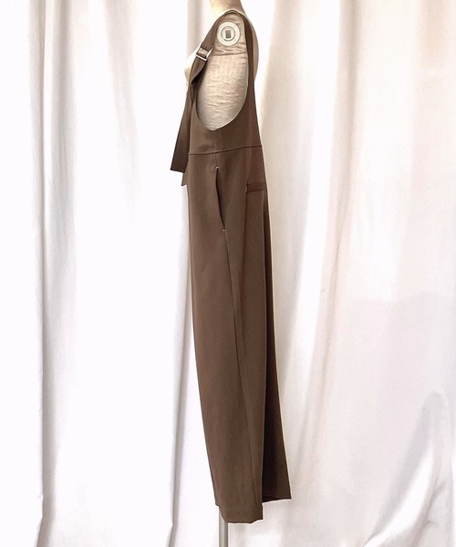 Q(キュー)の「ショルダーベルトサロペット(サロペット/オーバーオール・レディース・チャコールグレー/カーキブラウン・MEDIUM)」の16枚目の写真