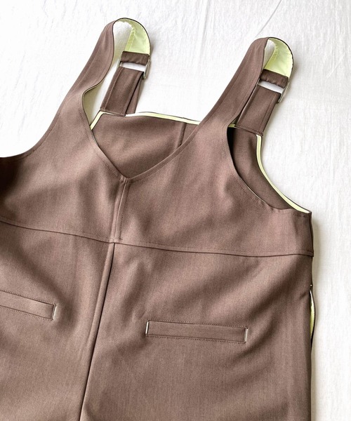 Q(キュー)の「ショルダーベルトサロペット(サロペット/オーバーオール・レディース・チャコールグレー/カーキブラウン・MEDIUM)」の20枚目の写真