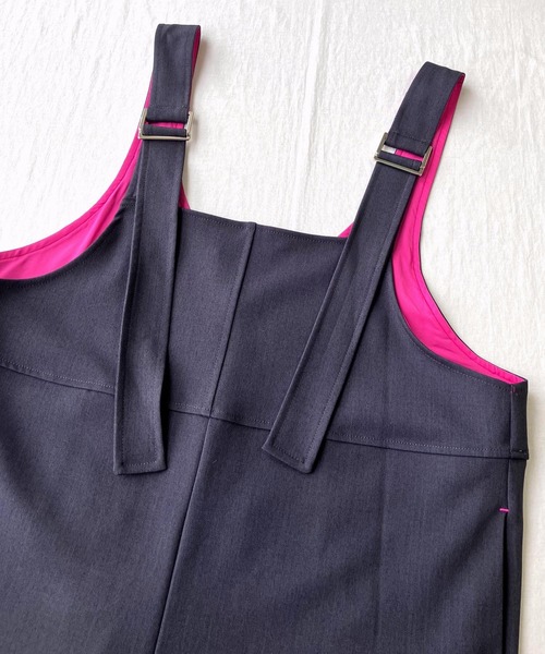 Q(キュー)の「ショルダーベルトサロペット(サロペット/オーバーオール・レディース・チャコールグレー/カーキブラウン・MEDIUM)」の19枚目の写真